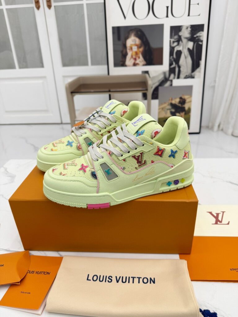 IMG_3057 салатовые премиум кроссовки Louis Vuitton